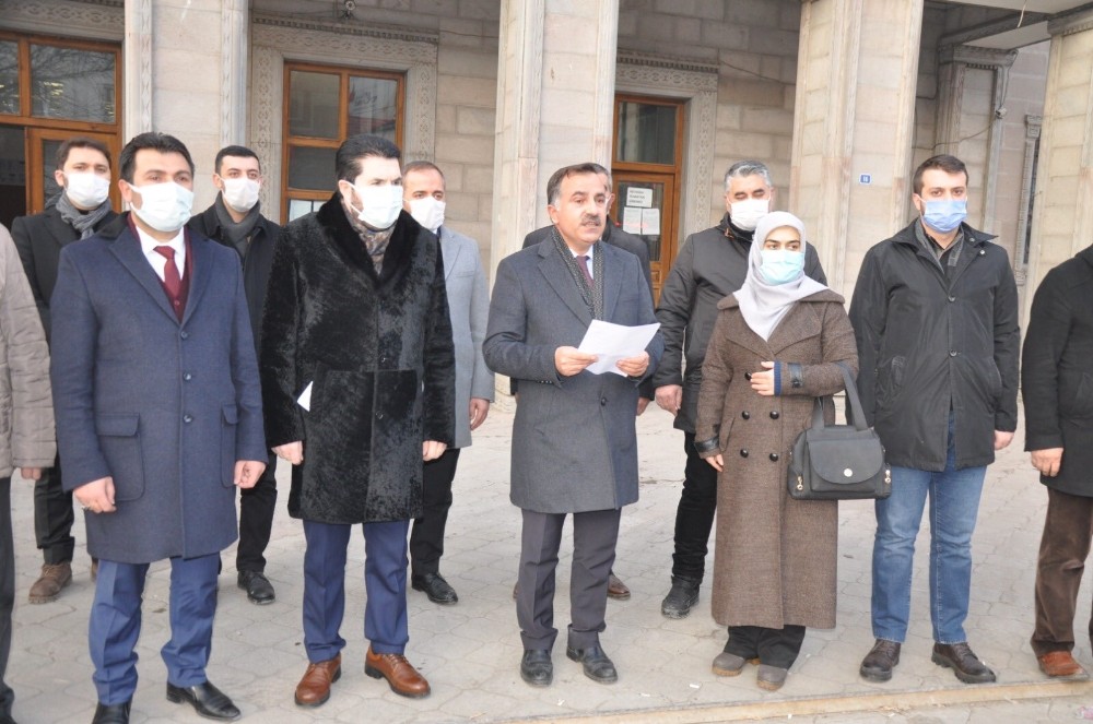 AK Parti Ağrı İl Teşkilatı, Fikri Sağlar, Can Ataklı ve İlker Başbuğ hakkında suç duyurusunda bulundu