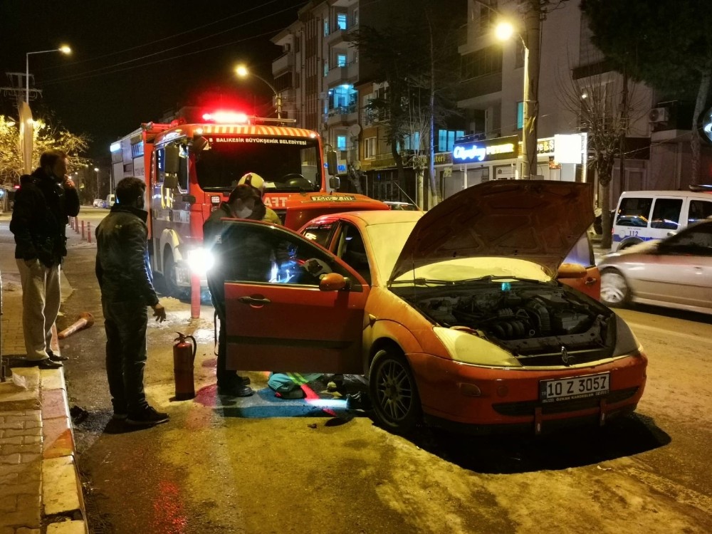 Araç yangını büyük panik oluşturdu