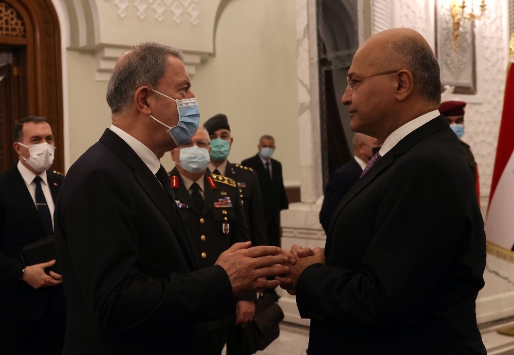 Bakan Akar, Irak Cumhurbaşkanı Salih ile görüştü