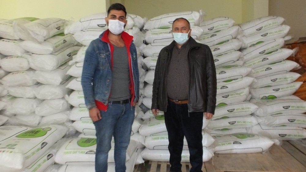 Burhaniye’de yağ fiyatlarının zamlanması gübre satışlarını artırdı