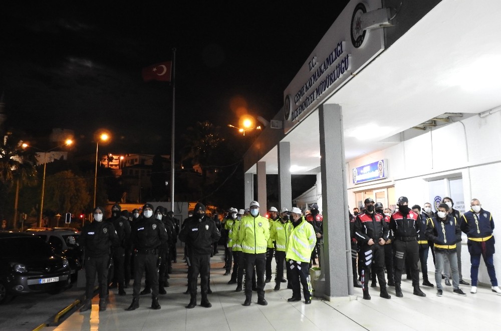 Çeşme polisi 300’ü aşkın personelle yılbaşı mesaisinde