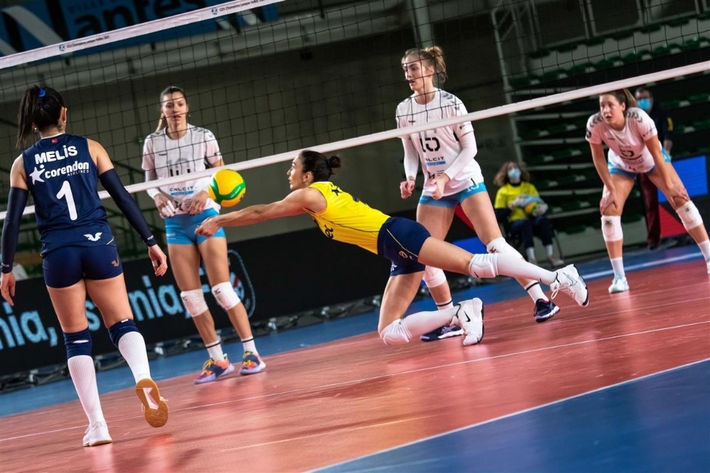 CEV Şampiyonlar Ligi: Fenerbahçe Opet: 3 – Calcit Volley Kamnik: 0