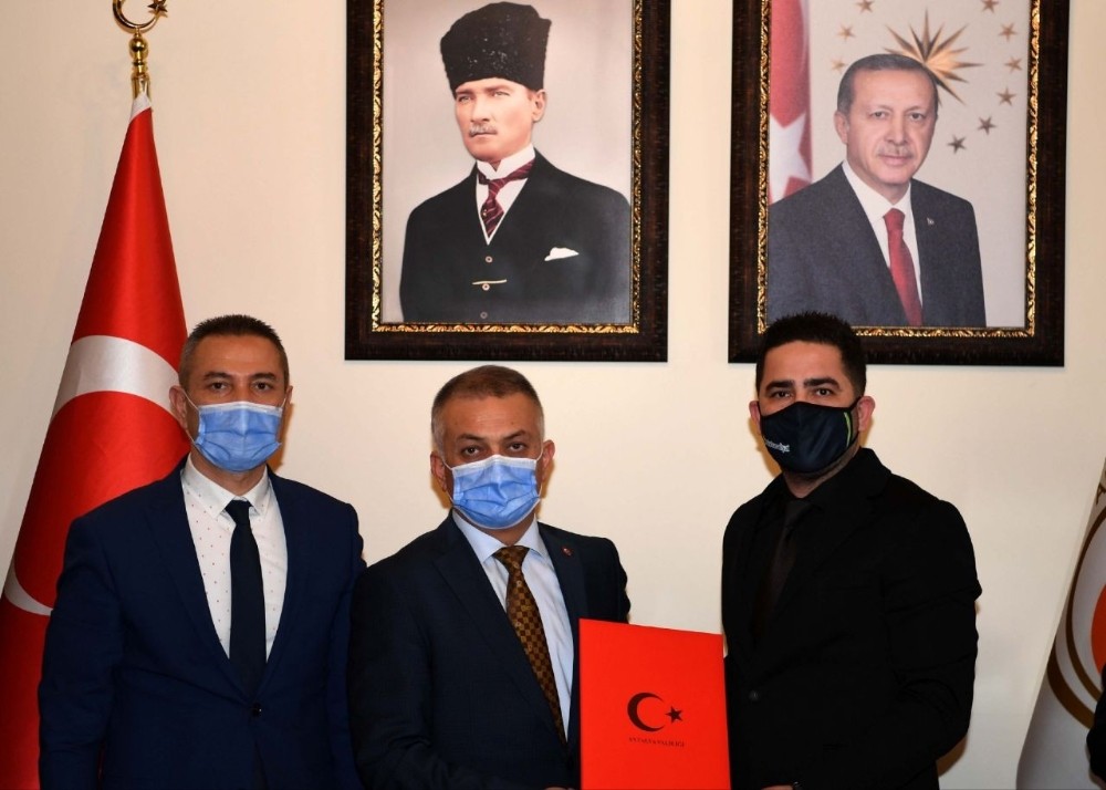 Genç hayırseverden 8 derslikli ortaokul protokolü