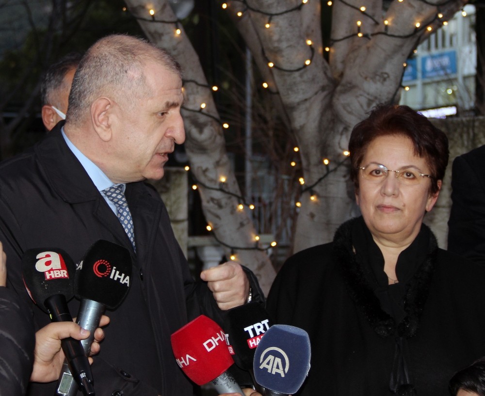 İYİ Parti Milletvekili Özdağ, il başkanlığı düşen Şekerdağ’ı ziyaret etti