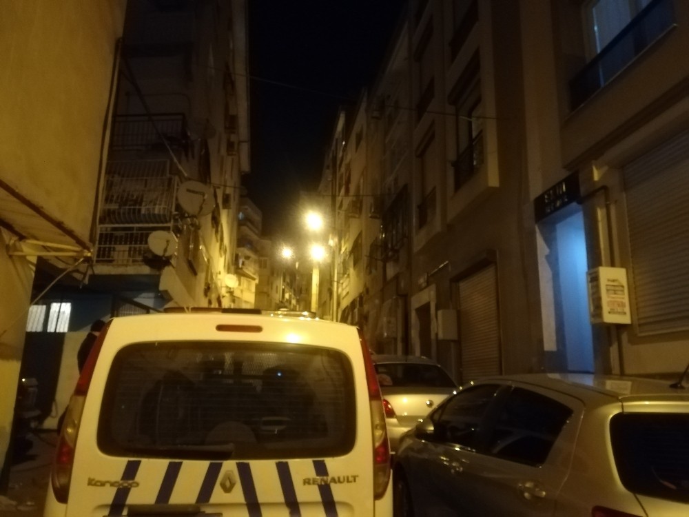 İzmir’de emekli binbaşı evinde ölü bulundu