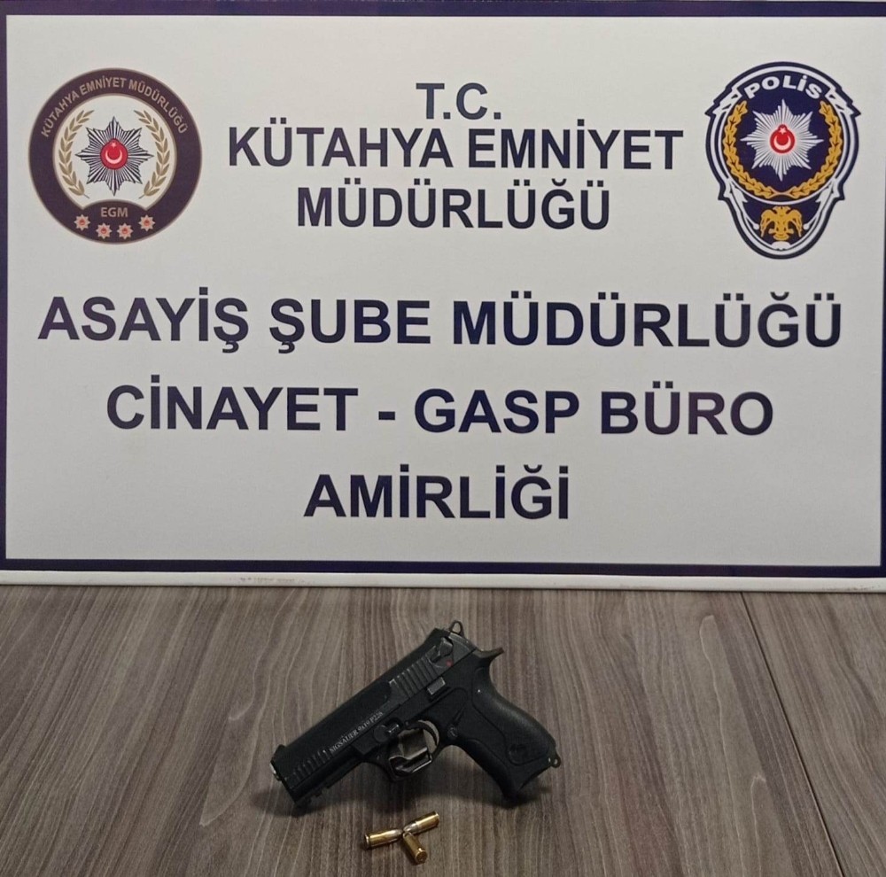 Kütahya’da çeşitli suçlara karışan 2 şüpheli yakalandı