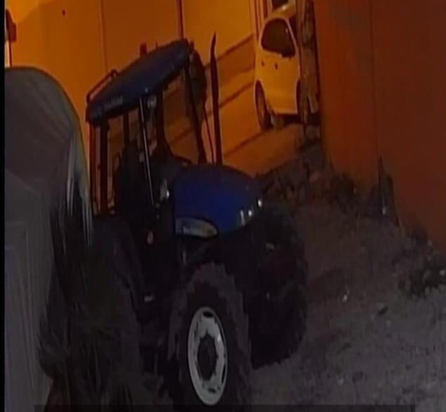 Mardin’de evin önündeki traktörü çaldılar