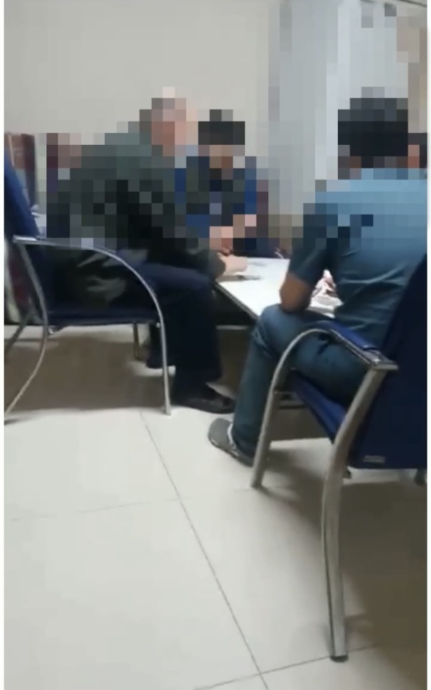 Meslektaşları korona ile mücadele ederken onlar kumar oynamış