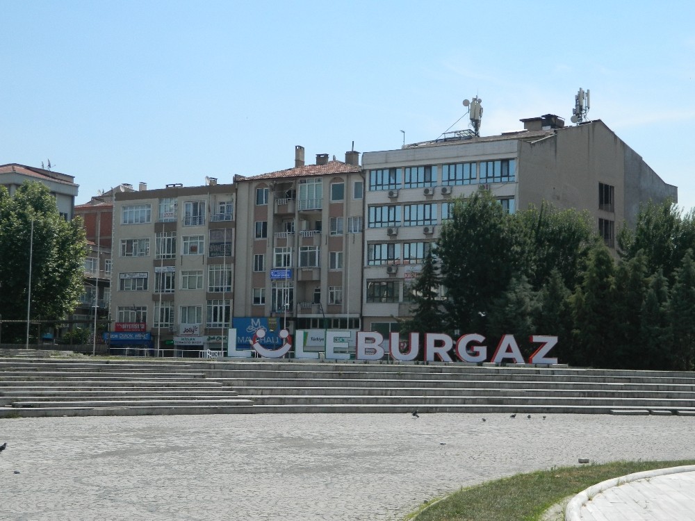 O meydanlara giriş sınırlandırıldı