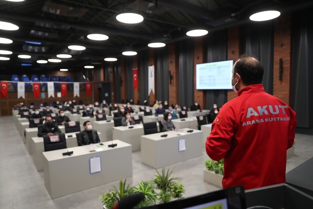 Pamukkale Belediyesi arama kurtarma ekibi eğitimlerine devam ediyor