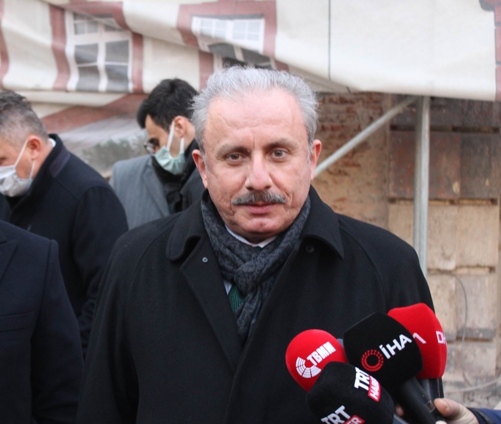 TBMM Başkanı Şentop: “Böyle bir ayrımcı yaklaşım sadece ahlaken ve siyaseten değil hukuken de yanlış”