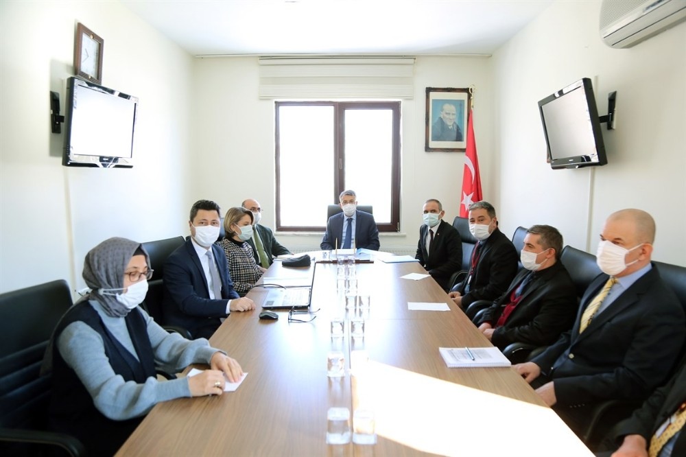 Vali Ali Çelik: “Hiçbir vatandaşımız sokakta kalmasın”