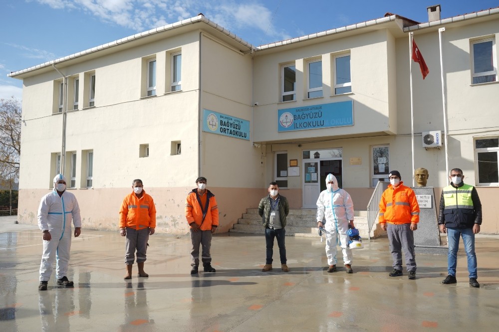 Ayvalık’ta köy okullarında dezenfeksiyon
