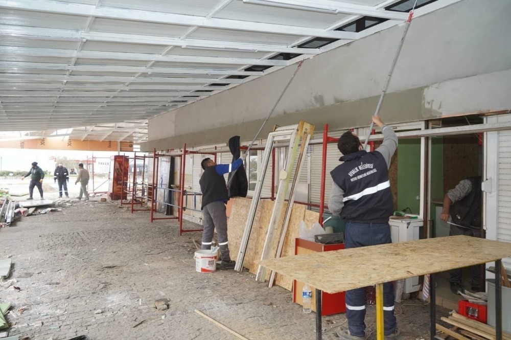 Ayvalık’ta “Tostçular Çarşısı” yenileniyor