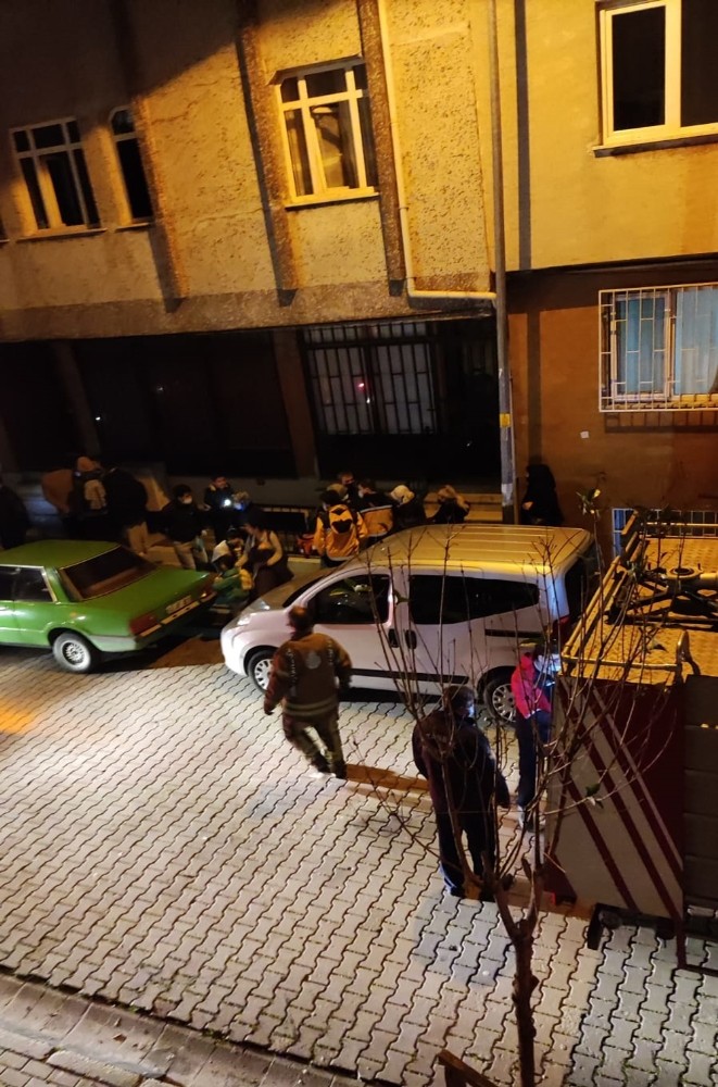 Bahçelievler’de 6 katlı binada yangın