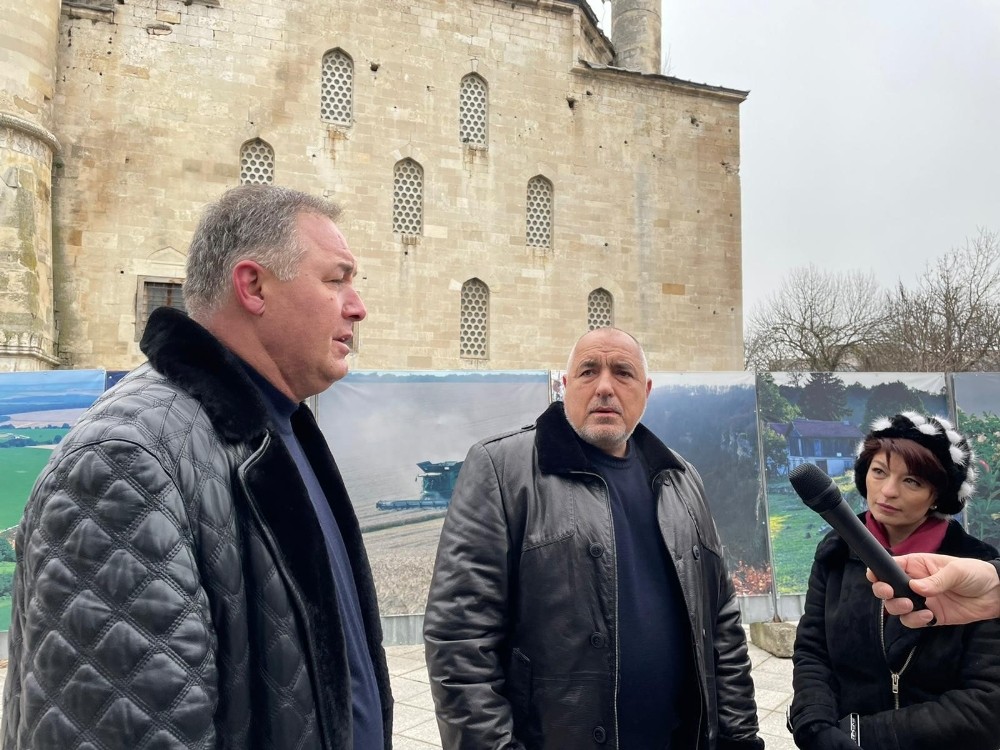 Bulgaristan Başbakanı Borisov’dan restore edilen camiye ziyaret