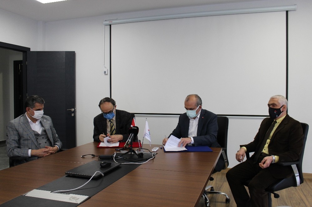 Büro Memur-Sen ve Yüksek İhtisas Üniversitesi İşbirliği Protokolü imzaladı