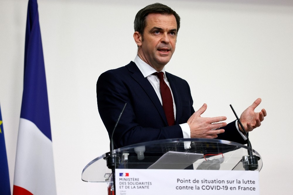 Fransa’da Covid-19 hastalarının karantina süresi 10 güne çıkarıldı