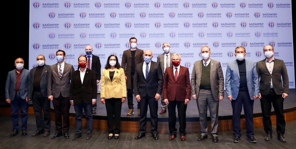 GAÜN’de eğitimde dijital dönüşüm konuşuldu