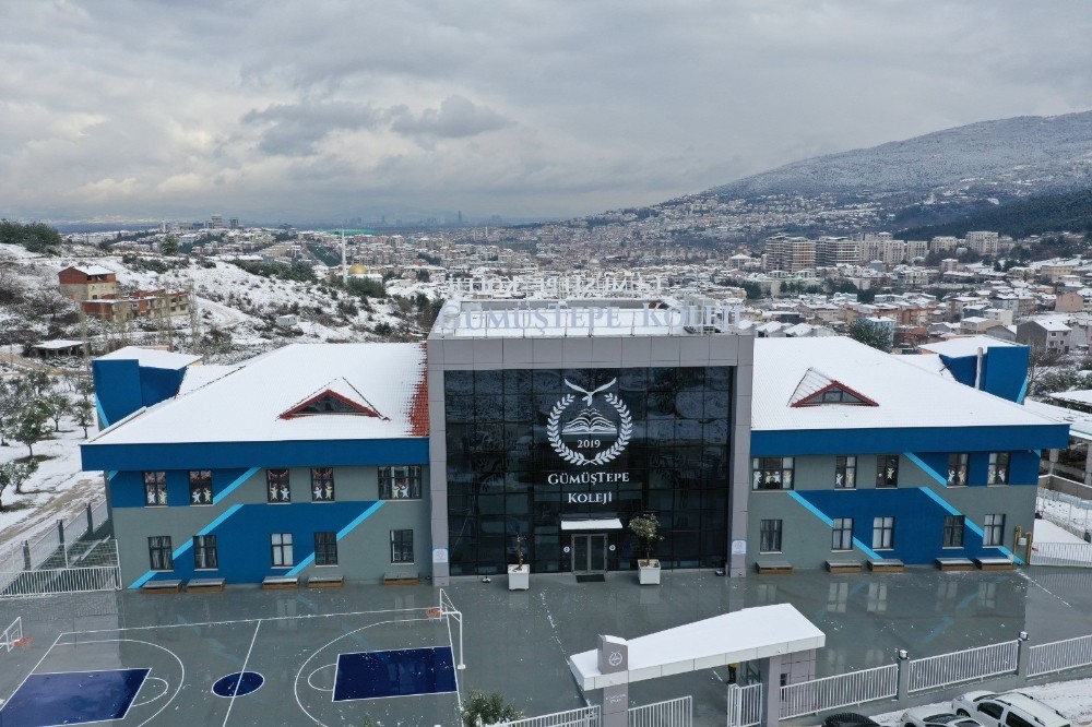 Gümüştepe Koleji’nde her öğrenciye özel sınıfta bursluluk sınavı