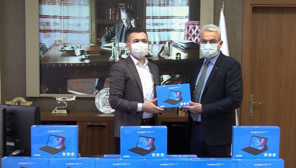 ITSO’dan öğrencilere tablet desteği