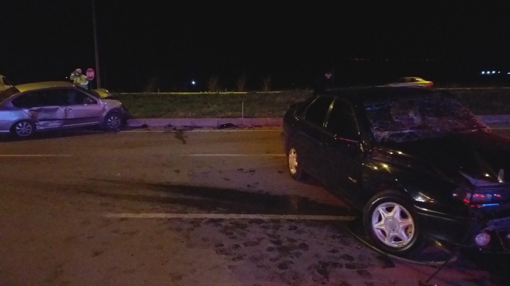 İzmir’de trafik kazası: 4 yaralı