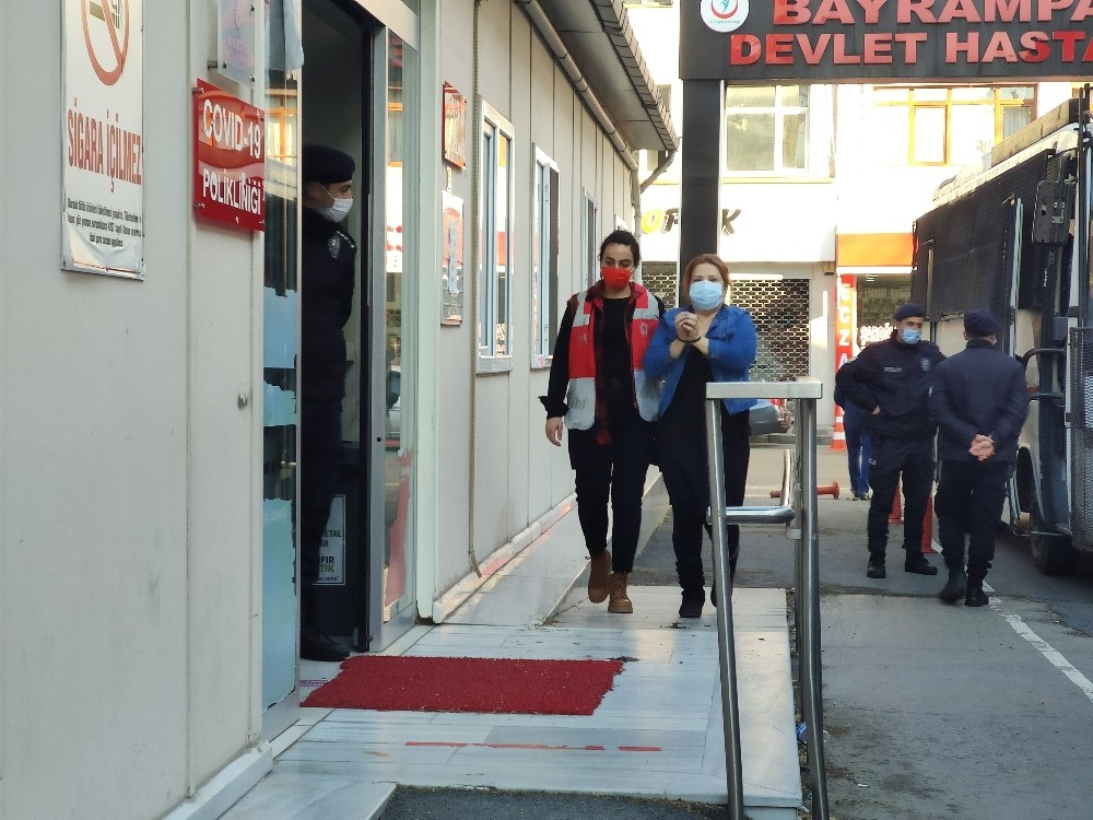Kadıköy’de gözaltına alınan HDP’liler sağlık kontrolünden geçirildi