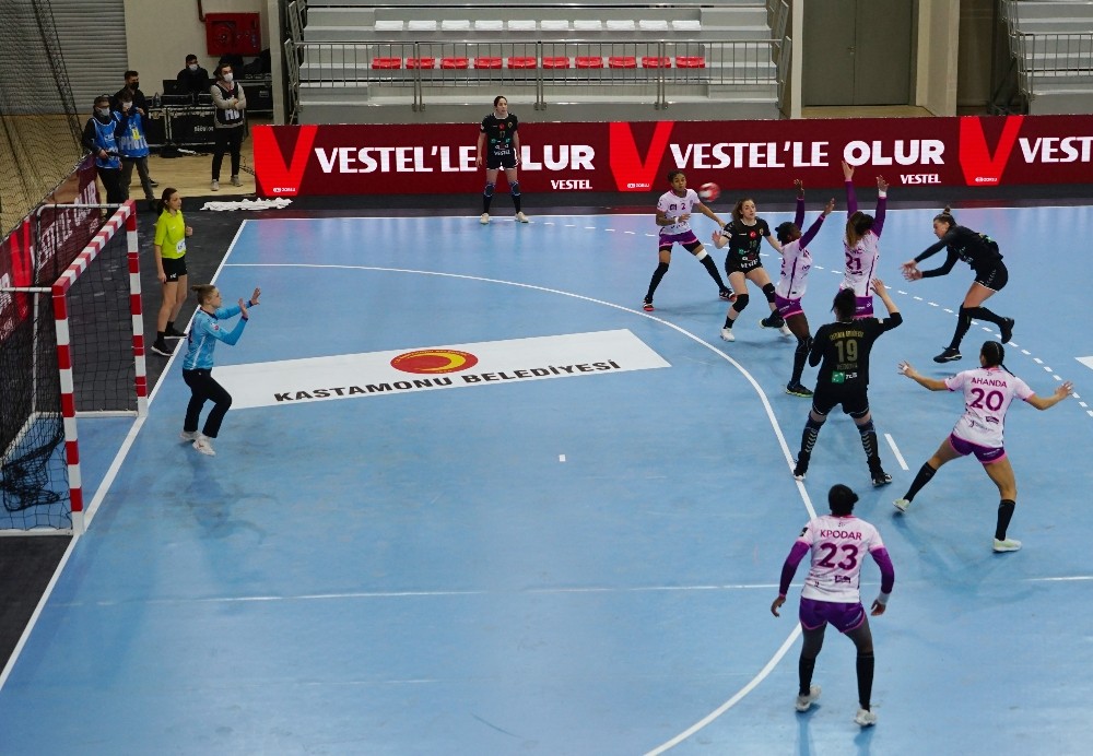 Kastamonu Belediyespor Hentbol Takımı, Avrupa’ya veda etti