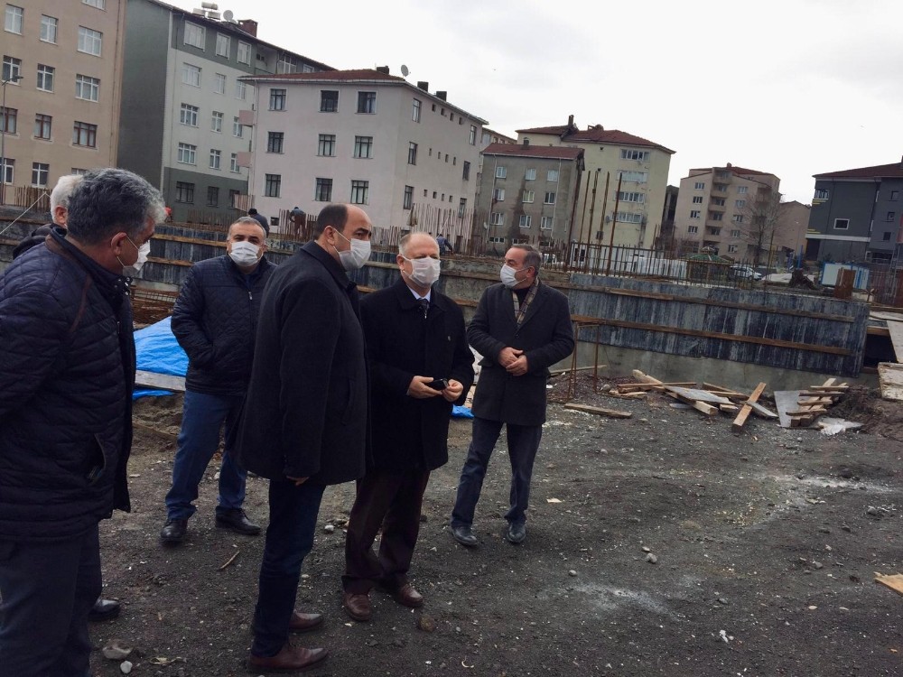 Kaymakam Çorumluoğlu okul inşaatını inceledi