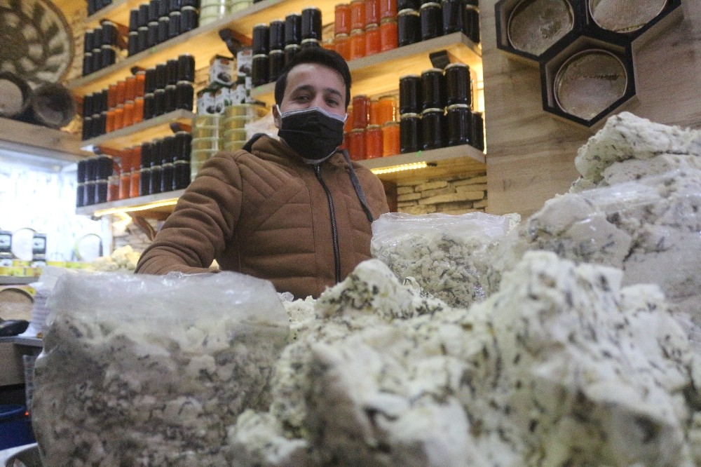 Korona virüs otlu peyniri de etkiledi