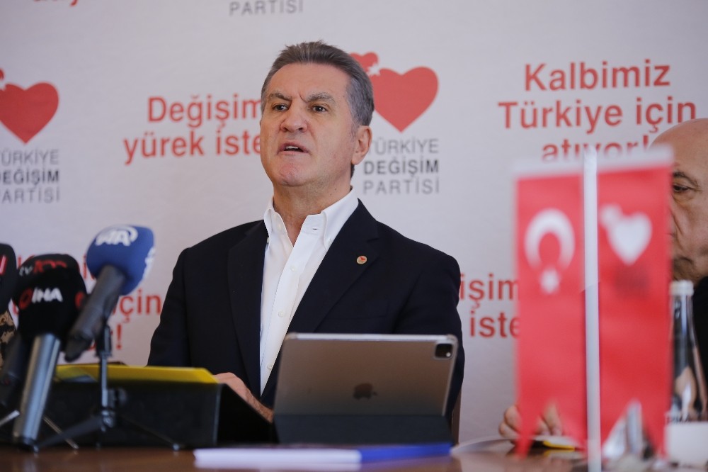 Mustafa Sarıgül CHP’deki istifalara değindi: “Milletvekilliğinden de istifa edilmeli”