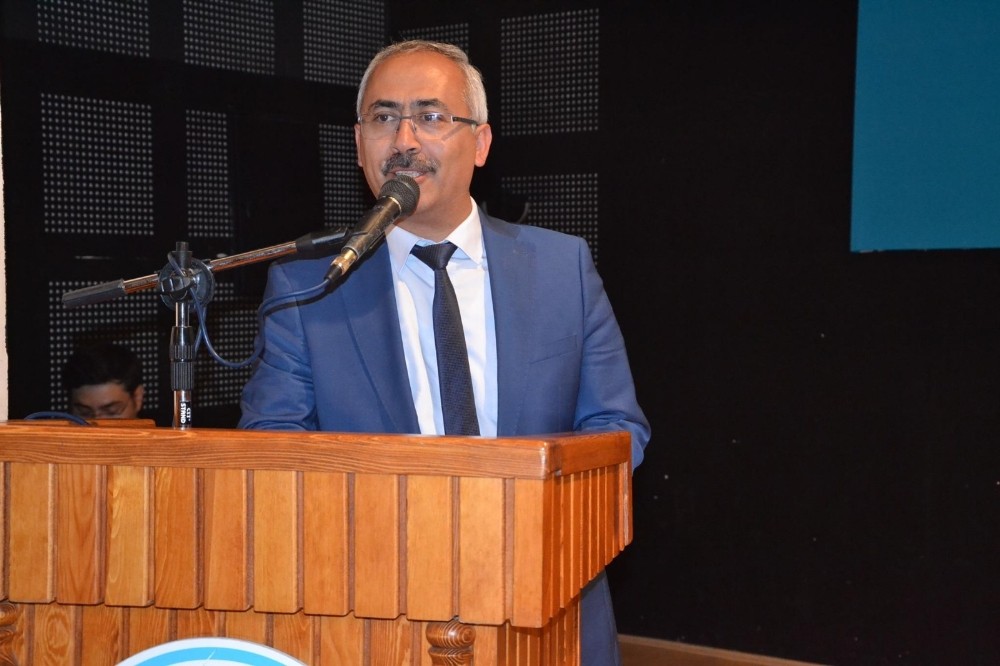 Prof. Satıl’dan “21. yüzyıl eğitim politikası” için tavsiyeler