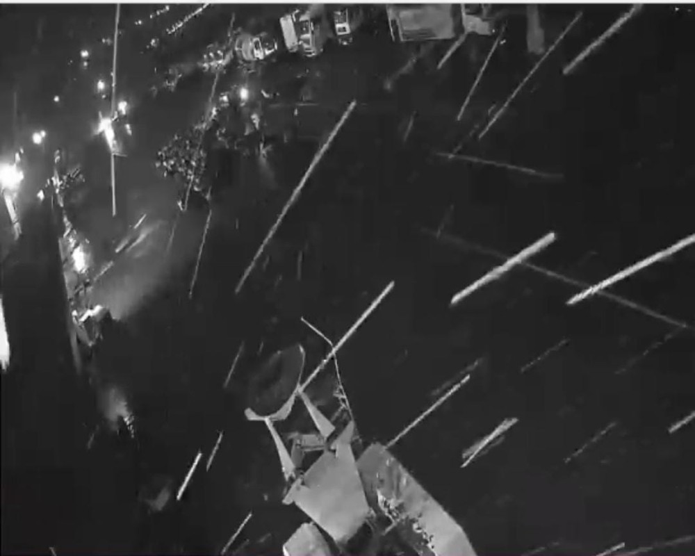 Rize’de keçi sürüsünü fark etmeyen sürücü hayvanların arasına daldı; 13 küçükbaş hayvan telef oldu