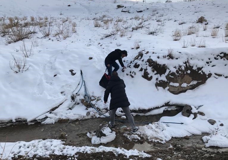 Sağlık çalışanlarının 2 bin 400 rakımda aşı çalışması