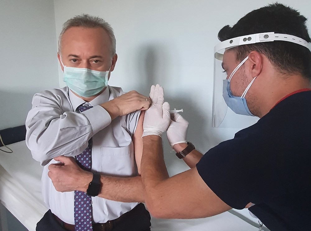 Sakarya’da ikinci doz ile 70 yaş ve üstü için aşılama başladı