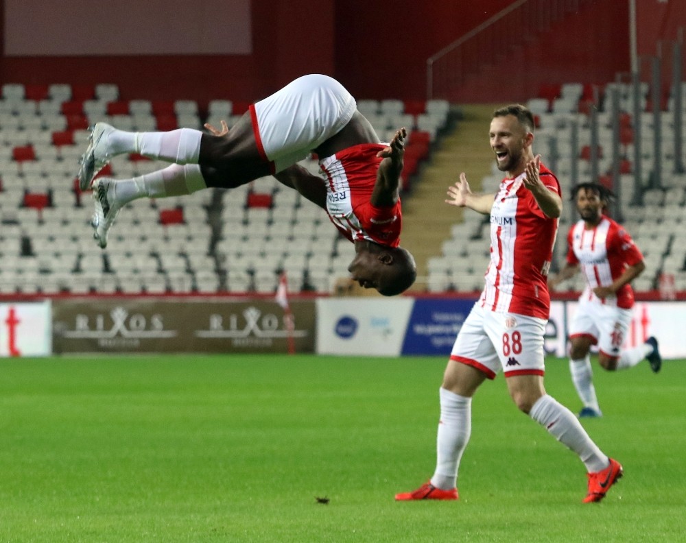 Süper Lig: FT Antalyaspor: 1 – Yeni Malatyaspor: 1 (İlk yarı)