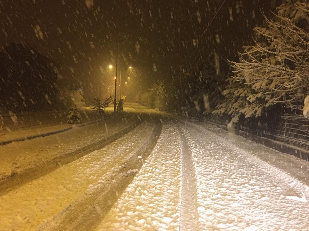 Tufanbeyli’de yüz yüze eğitime kar engeli