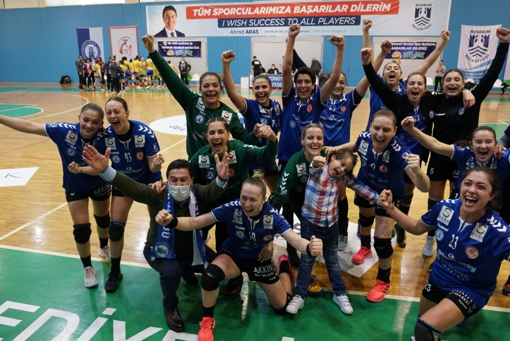 Yalıkavakspor, EHF Avrupa Kupası’nda yarı finale çıktı