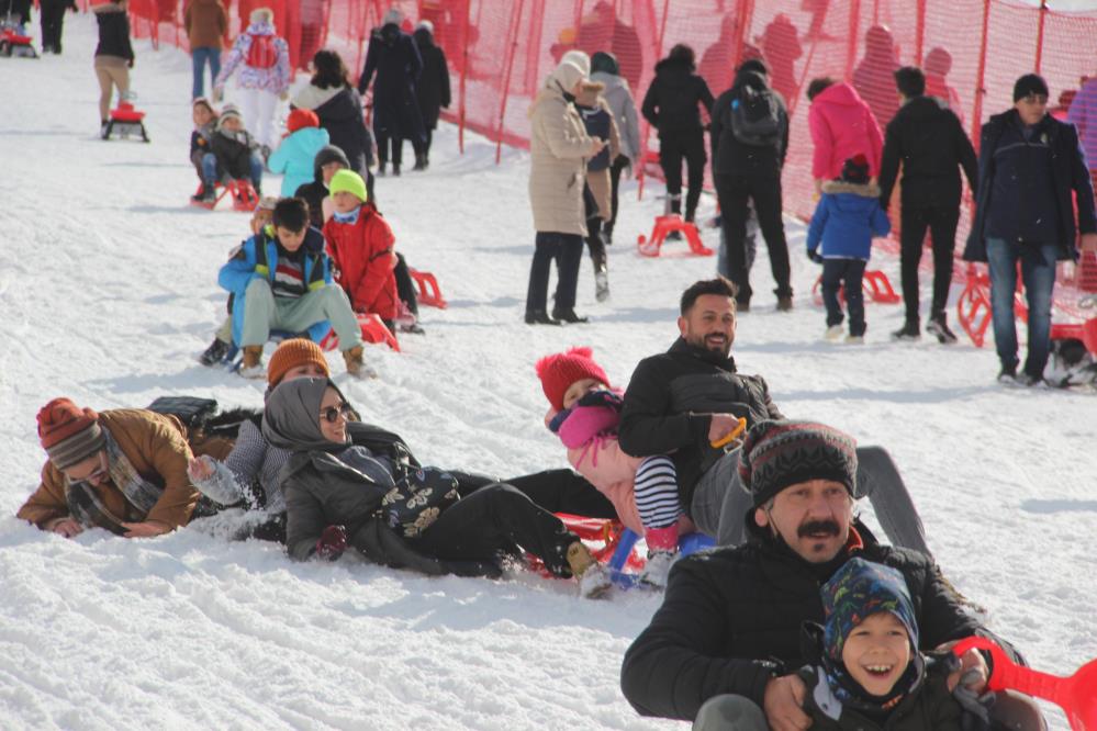 Tatilciler Erzurum’a akın ediyor, 10 günde 300 bin kişi ağırlandı