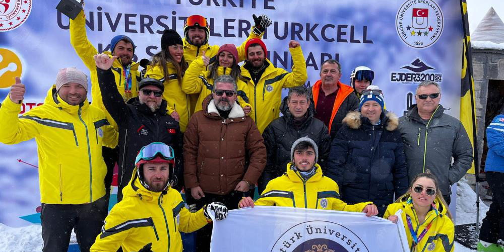 Atatürk Üniversitesi kürsüden inmedi; tam 26 madalya
